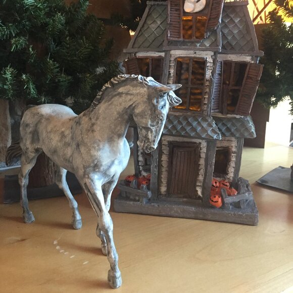 RARE/MINT Breyer Retired Limited Edition Halloween Horse Series: 2004 “Cryptic” - Picture 6 of 16